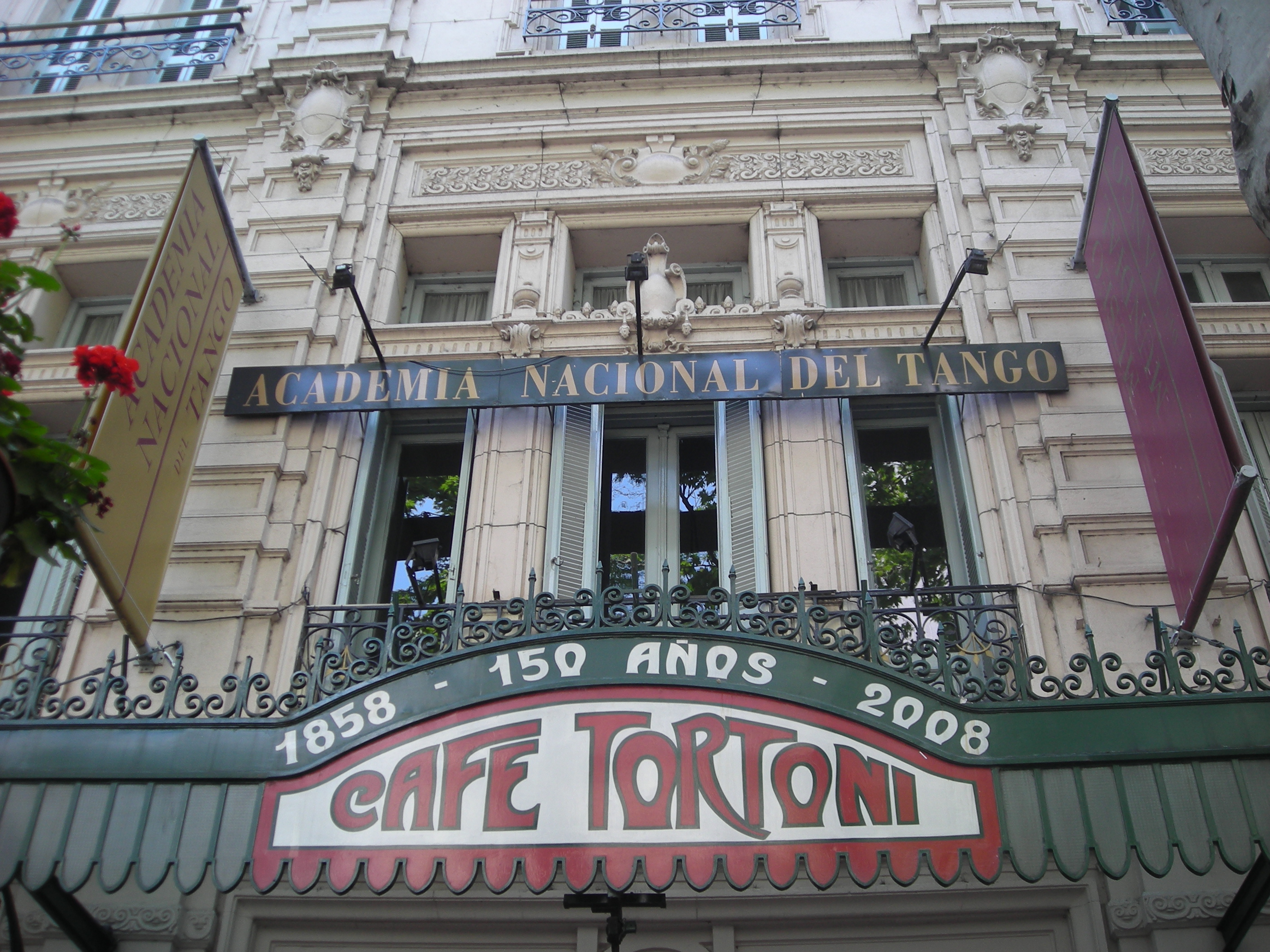 cafe tortoni front picture